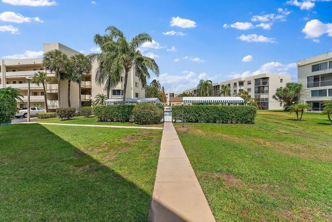 APT-111 - 3186 Via Poinciana, Condo with 2 bedrooms, 2 bathrooms and null parking in Lake Worth FL | Image 16