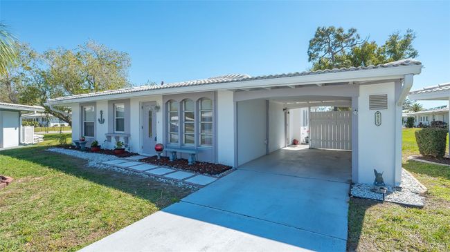 Q-15 - 513 Circlewood Drive, Condo with 2 bedrooms, 2 bathrooms and null parking in Venice FL | Image 4