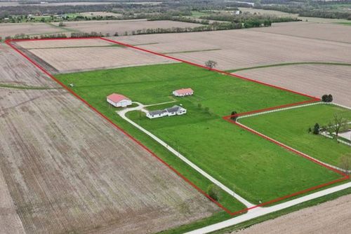 2136 N 34th Rd, Ottawa, IL, 61350-9424 | Card Image