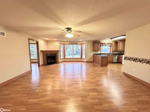 u202-711 16th Ave, Grinnell, IA, 50112-1169 | Card Image