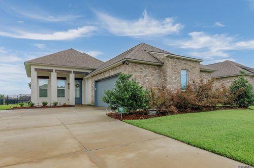 14058 Beverly Park Dr, Gonzales, LA, 70737-7169 | Card Image