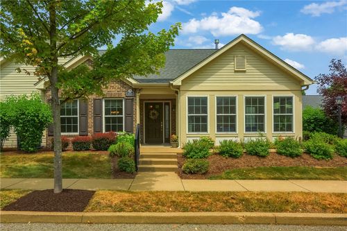 2032 Clerkenwell Ln, Cranberry Twp, PA, 16066-8303 | Card Image