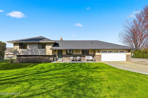 7801 W King St, Yakima, WA, 98908-1993 | Card Image