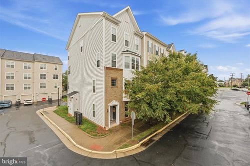 9546 Mine Gap Way, MANASSAS, VA, 20110-2574 | Card Image