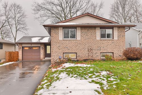 8 Loraine Ave, Trenton, ON, K8V6M1 | Card Image