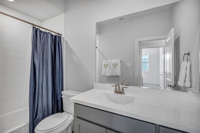 Full Bath 2 | Image 27