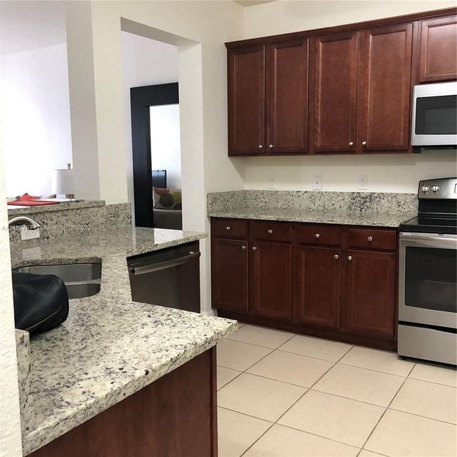 APT-203 - 10600 Nw 88 Th St, Condo with 2 bedrooms, 3 bathrooms and null parking in Doral FL | Image 16