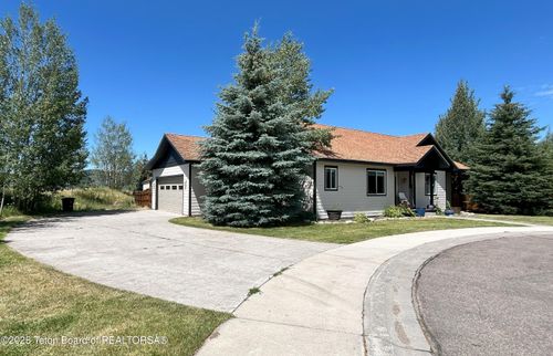 8972 Avery Dr, Victor, ID, 83455-5129 | Card Image