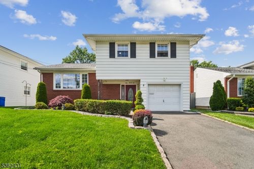491 Ragland Dr, Roselle Park, NJ, 07204-2417 | Card Image