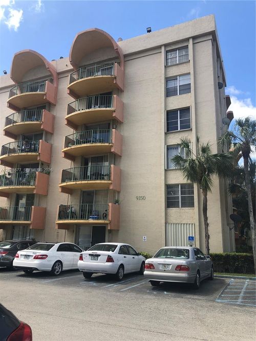 204-9350 Fontainebleau Blvd, Miami, FL, 33172-4243 | Card Image