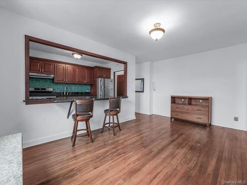 6a-56-07 31st Ave, Woodside, NY, 11377-1501 | Card Image