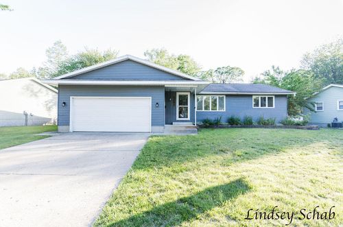 3243 Royal Oak Rd, Muskegon, MI, 49441-3913 | Card Image