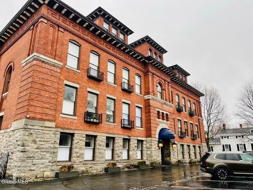 204-77 Van Dam St, Saratoga Springs, NY, 12866-2023 | Card Image