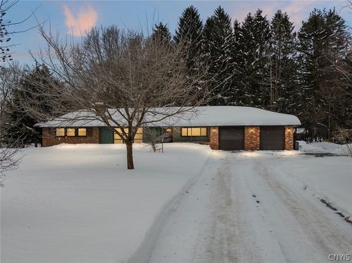 8427 Turin Rd, Rome, NY, 13440-7542 | Card Image