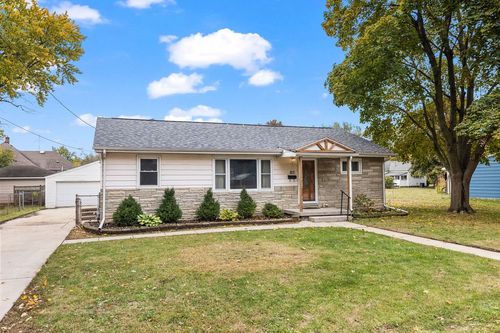 817 S Madison St, Sullivan, IL, 61951-2321 | Card Image