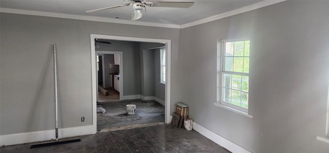 940 W 7 Th St, House other with 3 bedrooms, 2 bathrooms and null parking in Dallas TX | Image 13