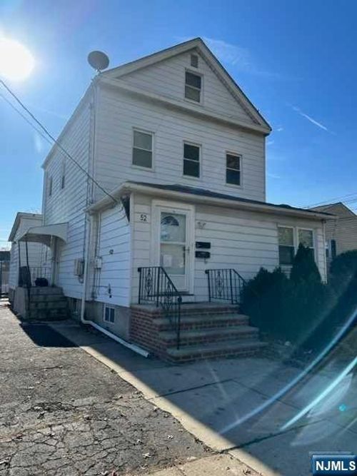 52 14th Ave, Elmwood Park, NJ, 07407-3508 | Card Image