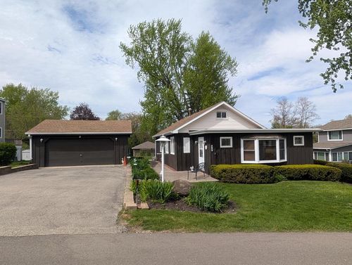 4226 Maple Drive, Delavan, WI, 53115 | Card Image