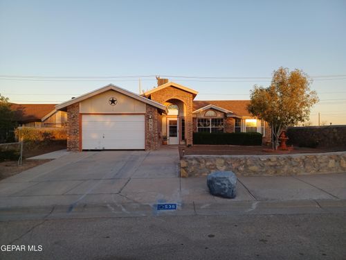536 Thayer Pease Ave, Horizon City, TX, 79928-6968 | Card Image