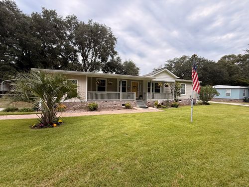 104 Hammond St, Bonneau, SC, 29431-8646 | Card Image