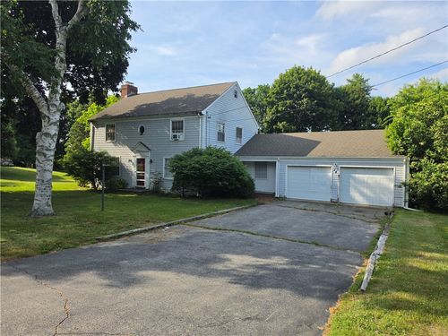 24 Hargraves Dr, Portsmouth, RI, 02871-4004 | Card Image