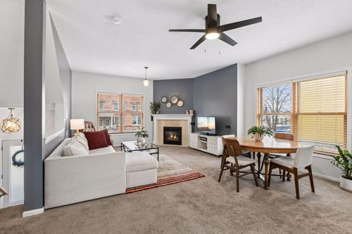 a-562 State St, Saint Paul, MN, 55107-3087 | Card Image