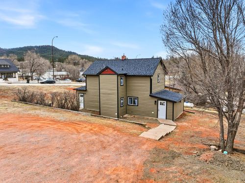1330 Sherman St, hot springs, SD, 57747-3030 | Card Image
