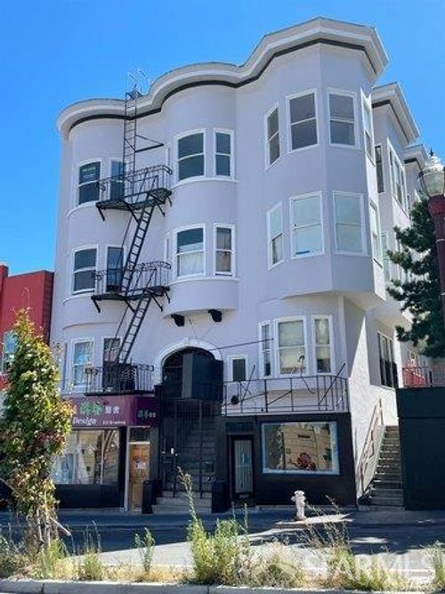 835 Broadway, San Francisco, CA, 94133-4218 | Card Image