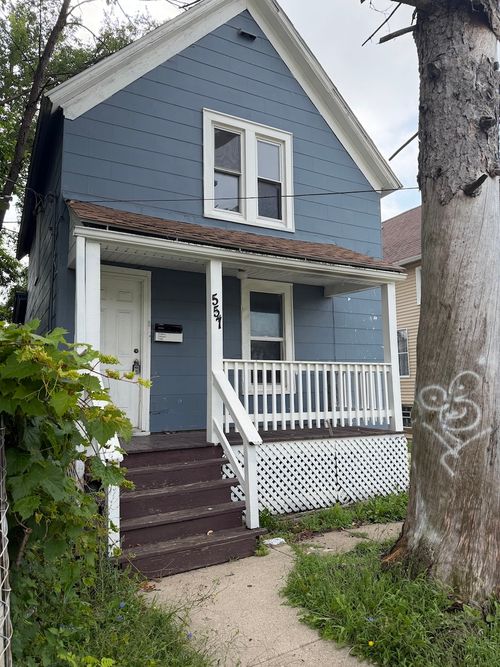 557 Oak St, WAUKEGAN, IL, 60085-6530 | Card Image