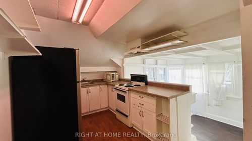 2-60 Long Branch Avenue, Etobicoke, ON, M8W3J2 | Card Image