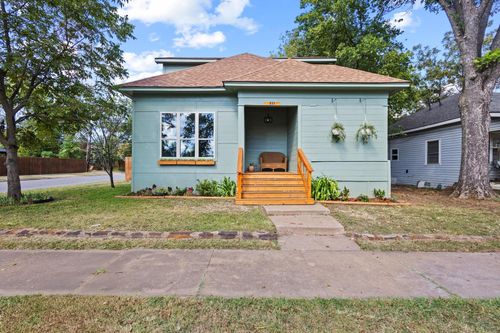 831 W Owing St, Denison, TX, 75020-4458 | Card Image