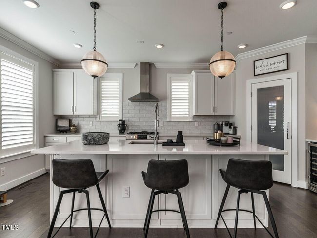012-1280x960-dining-room | Image 13