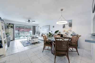 206 - 12026 Greenway Circle S, Condo with 2 bedrooms, 2 bathrooms and null parking in Royal Palm Beach FL | Image 2