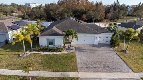 402 Blue Lake Circle, KISSIMMEE, FL, 34758 | Card Image