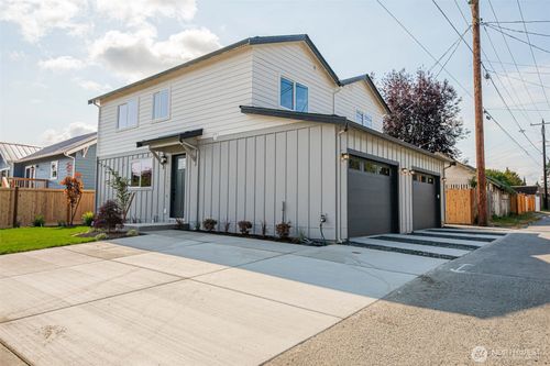 b-1702 Rainier Ave, Everett, WA, 98201-2464 | Card Image