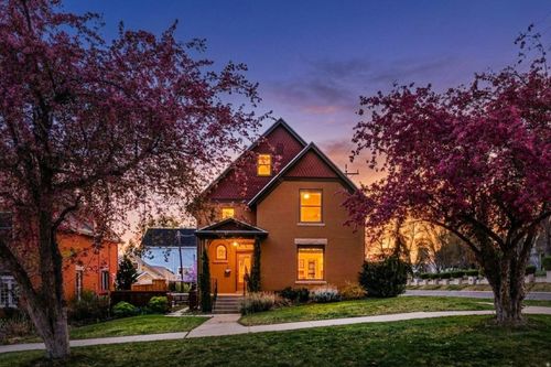 189 R St, Salt Lake City, UT, 84103-4132 | Card Image