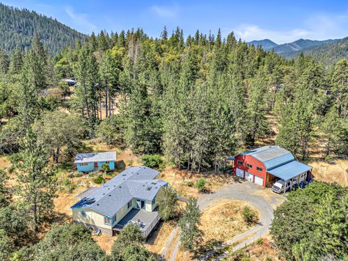 8060 Upper Applegate Rd, Jacksonville, OR, 97530-8984 | Card Image