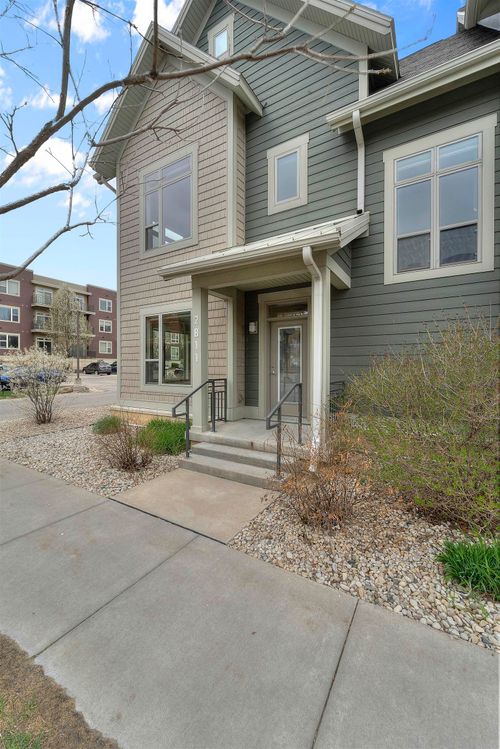 2811 No Oaks Rdg, Fitchburg, WI, 53711-5907 | Card Image