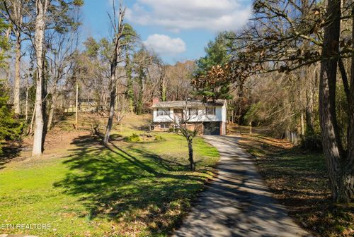 1550 Johnathan Dr, Louisville, TN, 37777-4733 | Card Image