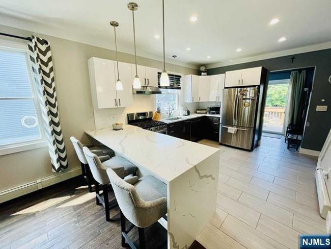 60 Bellevue Ave, House other with 3 bedrooms, 2 bathrooms and null parking in Elmwood Park NJ | Image 7