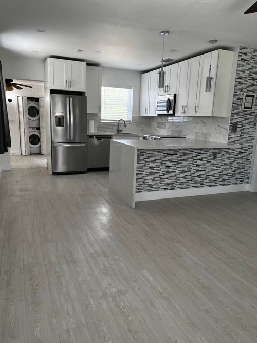 135 Se 5th Ave, Boynton Beach, FL, 33435-4532 | Card Image