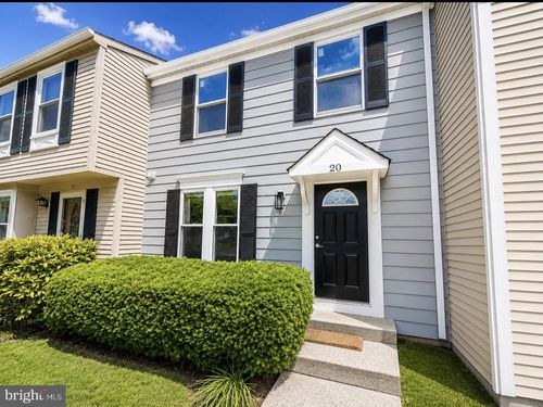 20 James Cubberly Ct, Hamilton, NJ, 08610-2726 | Card Image