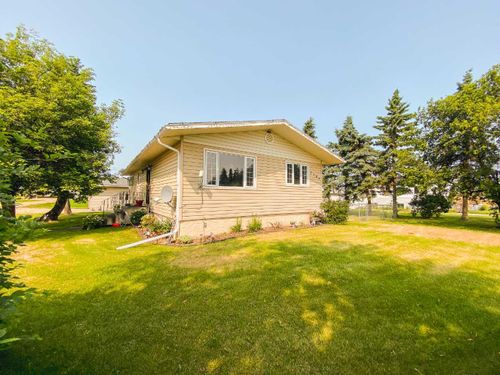 5206 50 Ave S, Eaglesham, AB, T0H1H0 | Card Image