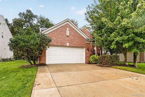 1371 Callaway Ct, Howell, MI, 48843-5203 | Card Image