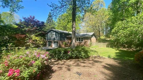 2901 Victoria Dr, Marietta, GA, 30068-3556 | Card Image