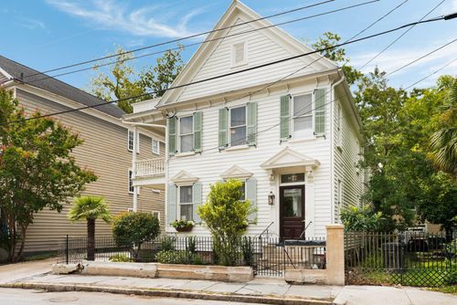 77 Pitt St, Charleston, SC, 29403-6263 | Card Image