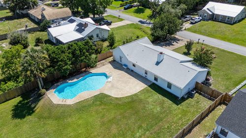2206 Frontera St, Navarre, FL, 32566-9220 | Card Image
