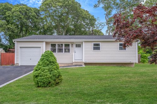 71 Selden Blvd, Centereach, NY, 11720-3325 | Card Image
