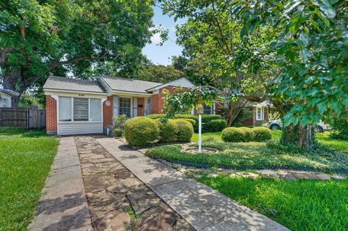 538 Hambrick Road, Dallas, TX, 75218 | Card Image