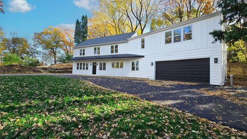 5111 Colonial Dr, Golden Valley, MN, 55416-1106 | Card Image